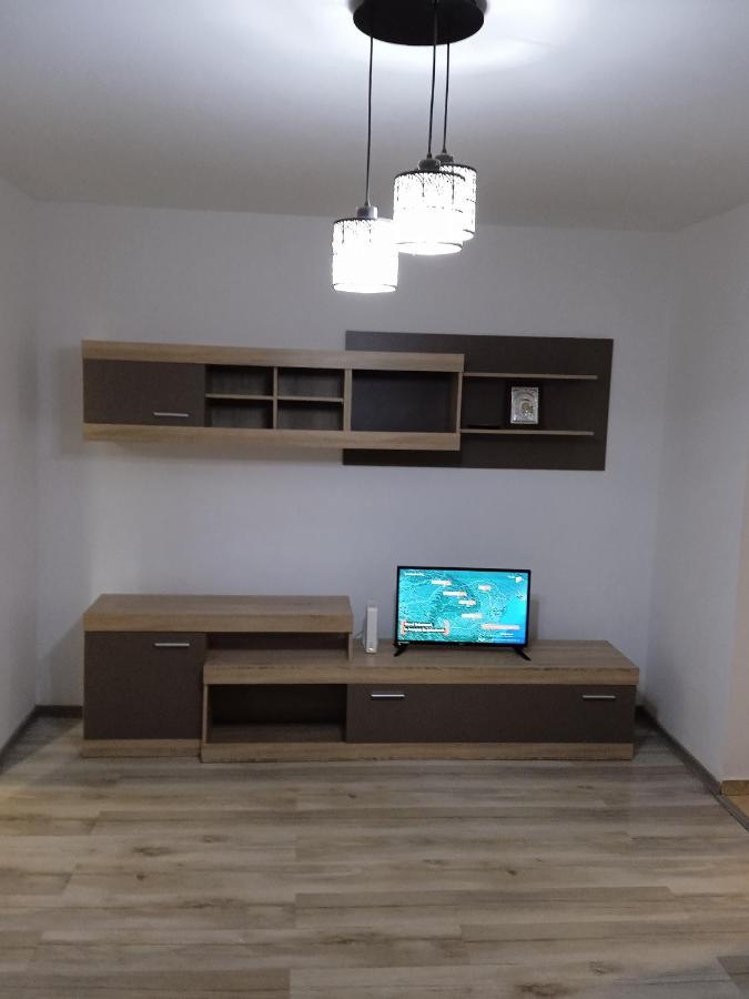 4 Rooms Apartment Tulcea Eksteriør billede