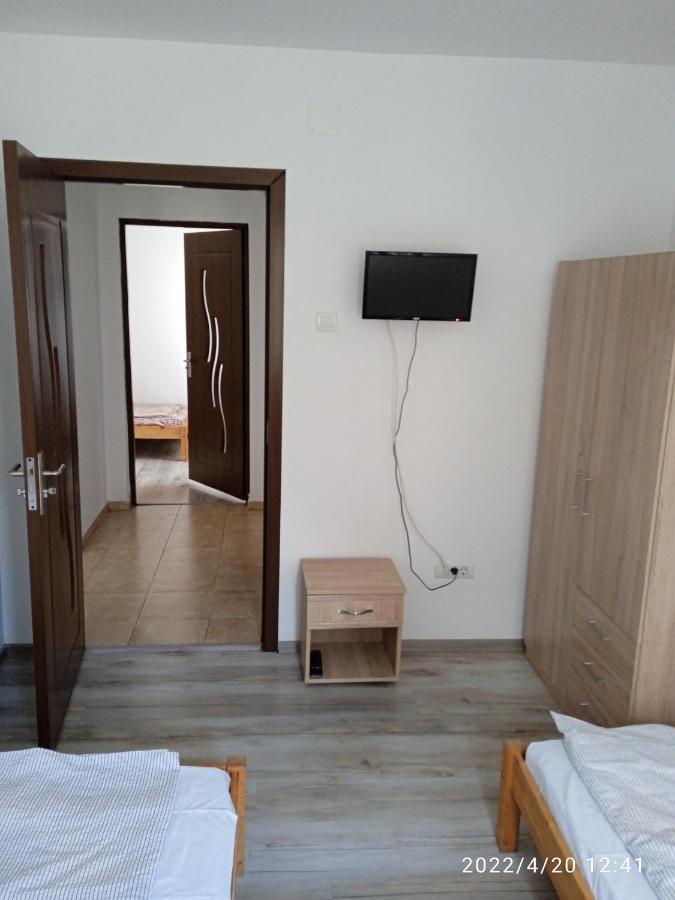 4 Rooms Apartment Tulcea Eksteriør billede