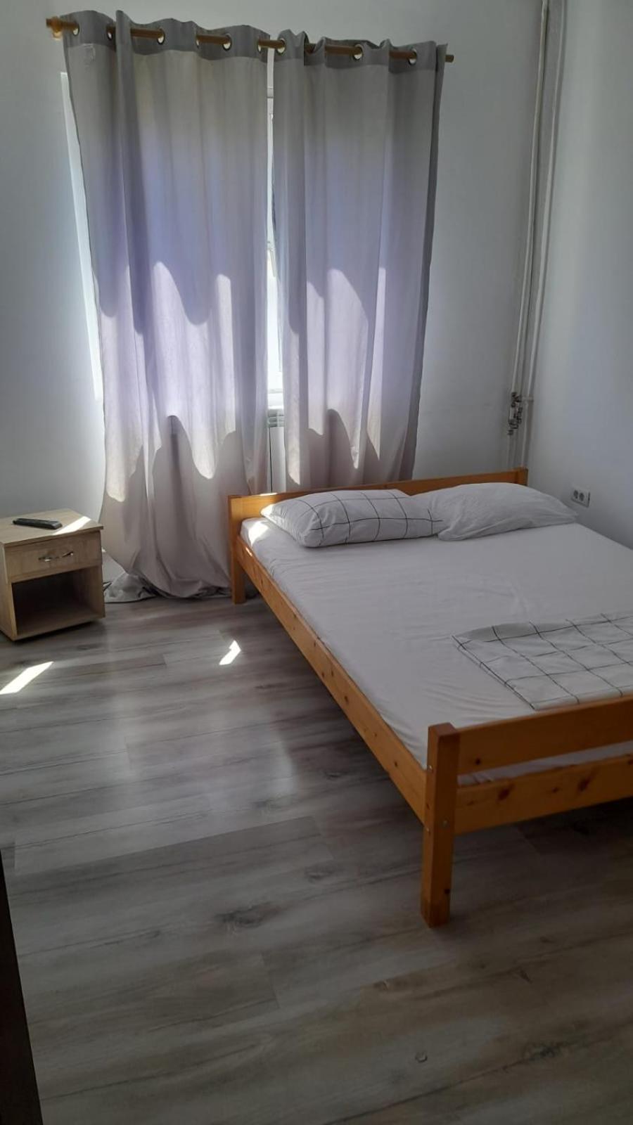 4 Rooms Apartment Tulcea Eksteriør billede